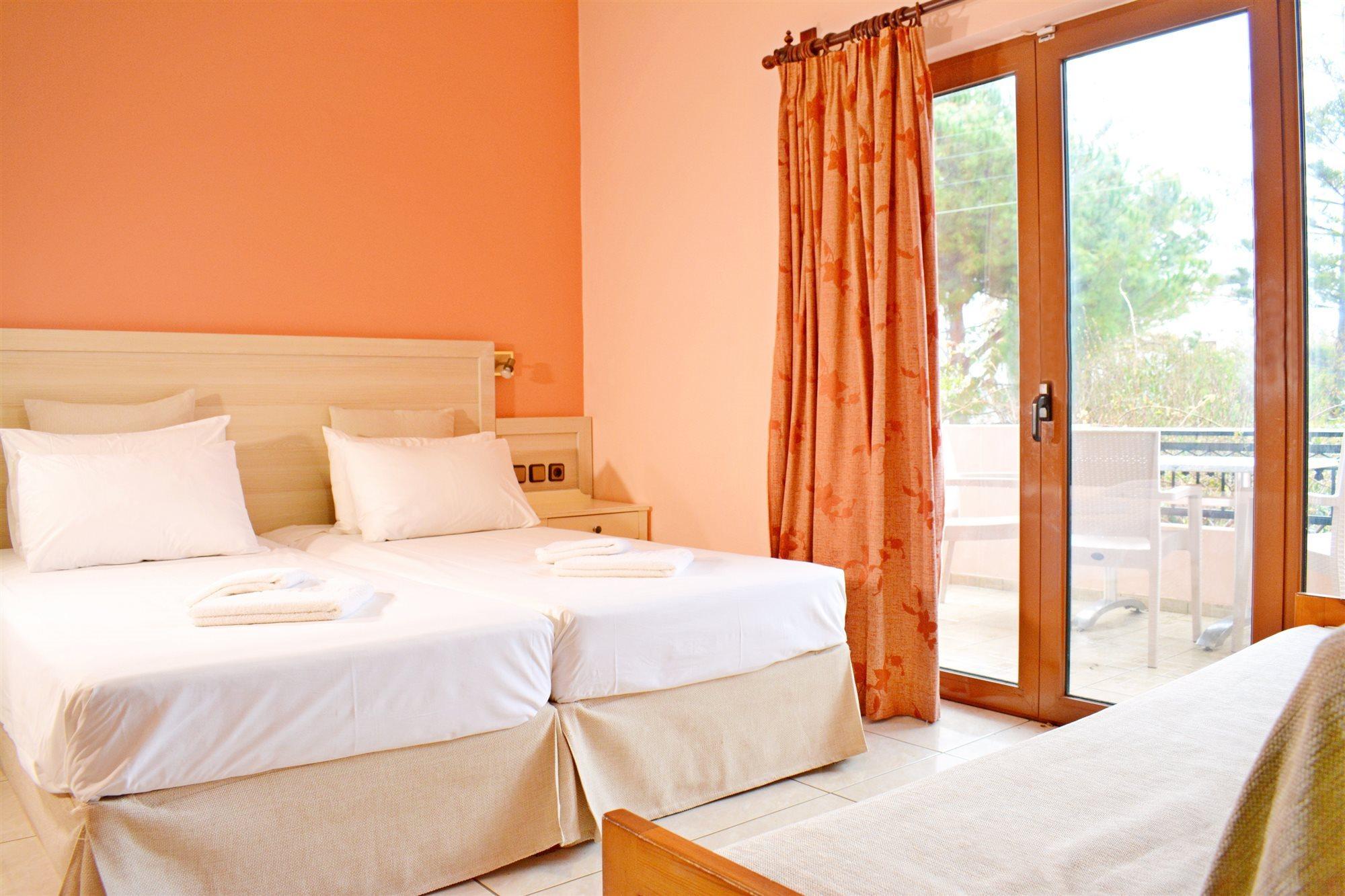 Melina'S House Aparthotel Stalos Bagian luar foto